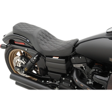 Load image into Gallery viewer, DRAG PREDATOR 2 SEAT BLACK 06-17 HARLEY DAVIDSON DYNA - The Speed Shop Canada