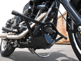 RWD front crashbar and skidplate package for Harley Davidson Dyna models 2006-2017, black metal motorcycle crash protection.