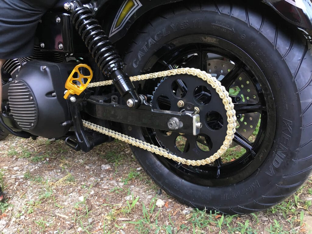 Vtwin Vulcan chain drive kit for Harley Davidson Dyna 2000-2005, trans and drive components visible in the image.